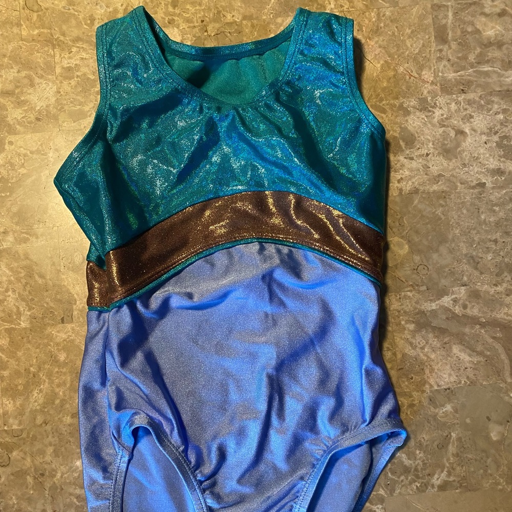 Girls Size 8 Gymnastics Suite